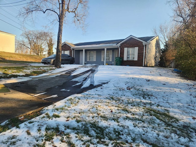 view of front of property