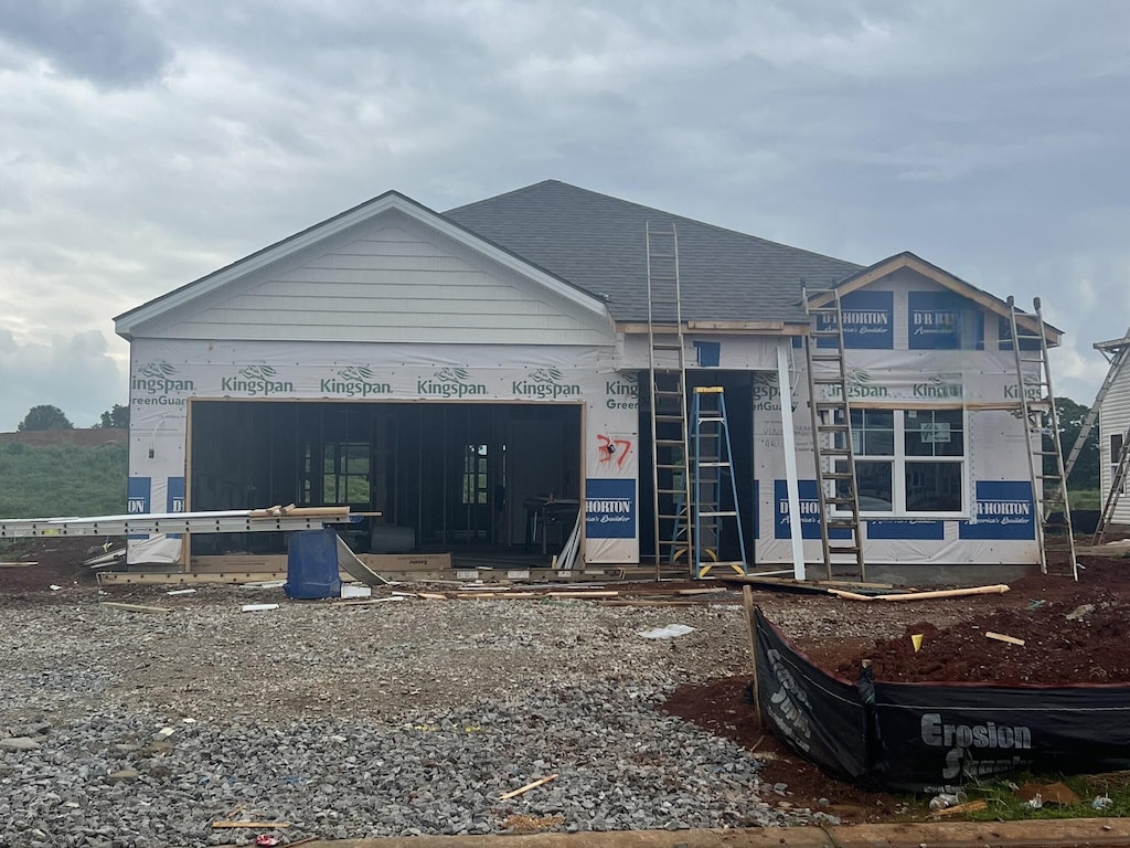 5128 Lost Creek Dr, Morristown, TN 37813 - property under construction with a garage and roof with shingles