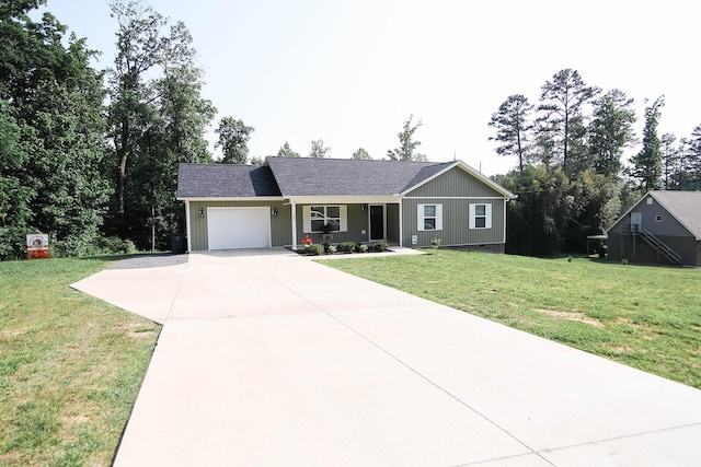 1161 Wooddale Rd, Morristown, TN 37814 - ranch-style home with driveway, a garage, a front yard, and board and batten siding