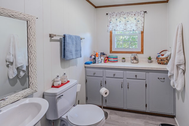 625 Trentham Hollow Rd, Parrottsville, TN 37843 - bathroom with wood finished floors and crown molding