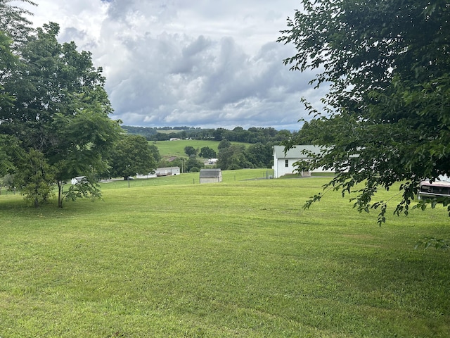 2151 Thomas Dr, Morristown, TN 37814 - view of grassy yard featuring a view of countryside