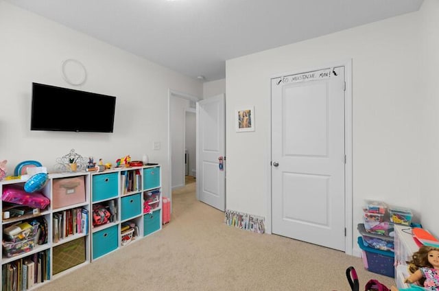 525 Cliff St, Morristown, TN 37814 - game room featuring carpet floors
