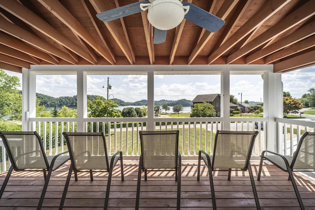 deck with ceiling fan