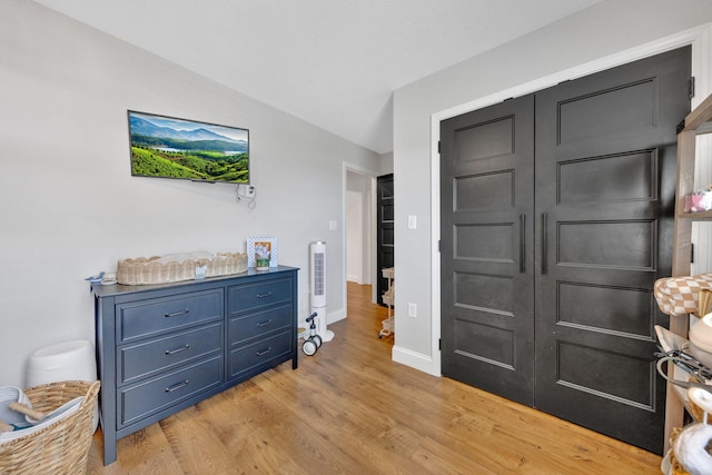 113 Cheshire Ct, Jefferson City, TN 37760 - foyer featuring light wood-style floors and baseboards
