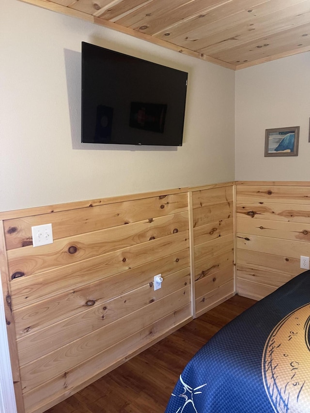 104-116 Circle Rd, Newport, TN 37821 - bedroom with dark wood-type flooring and wood ceiling