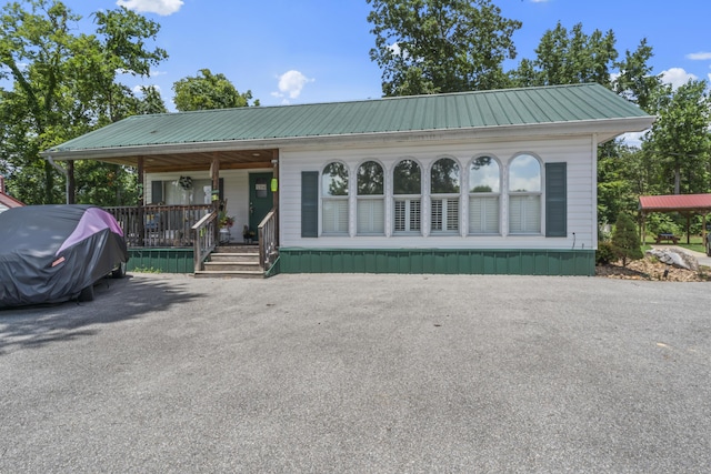 104-116 Circle Rd, Newport, TN 37821 - view of front of property with covered porch and a metal roof