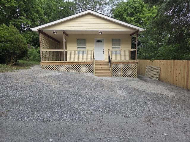 1705 Lester Rd, Tazewell, TN 37879 - bungalow-style house featuring a porch