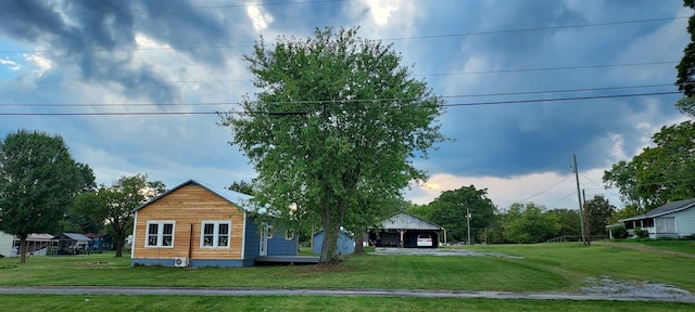 view of front of home with a front yard