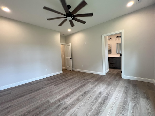 536 Sequoyah Dr, Morristown, TN 37813 - unfurnished bedroom with wood finished floors, baseboards, recessed lighting, ensuite bath, and a ceiling fan