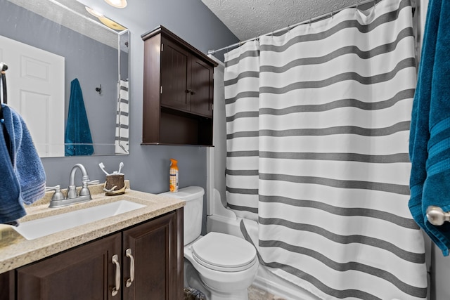 1400 Lakeview Cir, Morristown, TN 37814 - full bathroom featuring a textured ceiling, vanity, and curtained shower