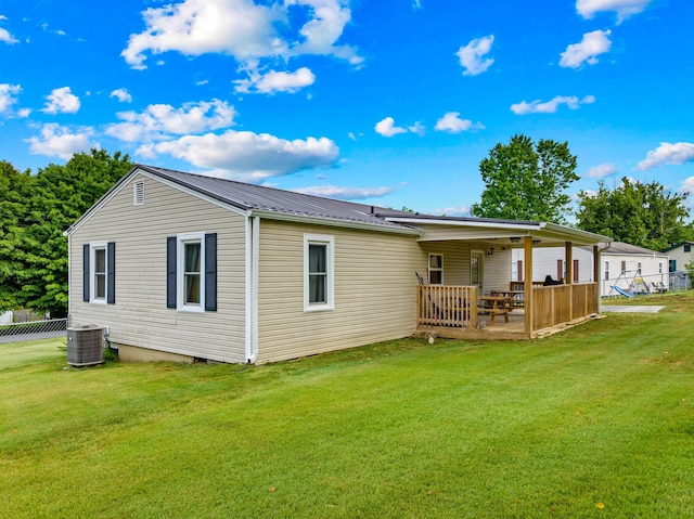 1400 Lakeview Cir, Morristown, TN 37814 - back of house featuring a metal roof