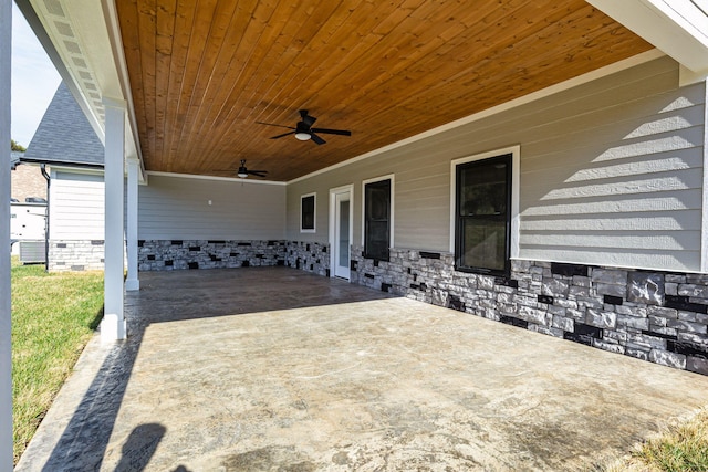 view of patio with ceiling fan