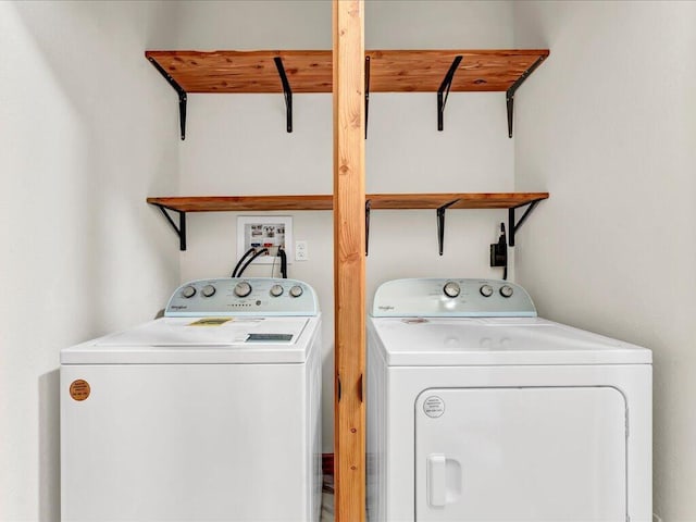 107 Straight Creek Dock Rd, New Tazewell, TN 37825 - washroom featuring washer and dryer