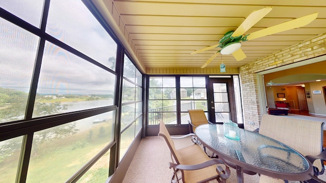 4119 Azalea Ct, Morristown, TN 37814 - sunroom featuring a ceiling fan, a water view, and outdoor dining space