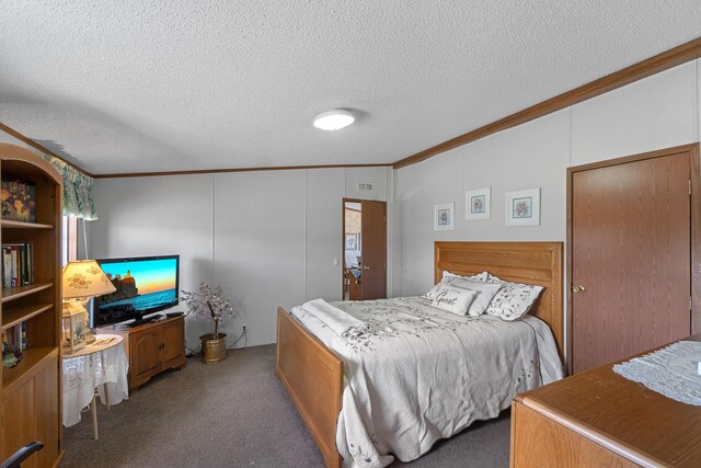 1554 Old Parrotsville Hwy, Parrottsville, TN 37843 - carpeted bedroom featuring crown molding and a textured ceiling