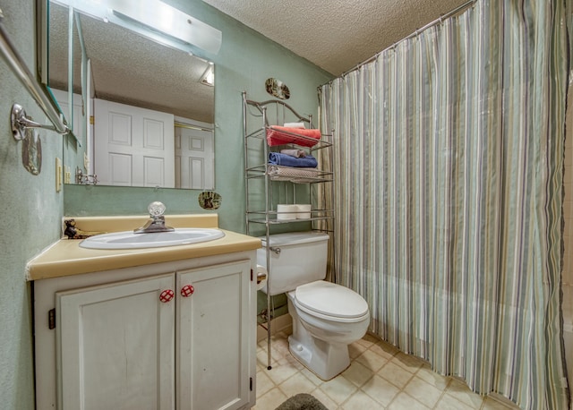 full bath featuring a shower with curtain, toilet, a textured ceiling, vanity, and tile patterned flooring