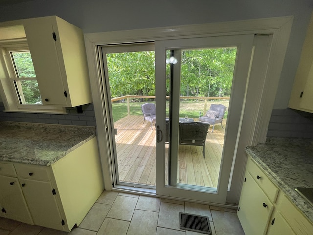 4124 Big Creek Rd, Hartford, TN 37753 - doorway featuring light tile patterned floors