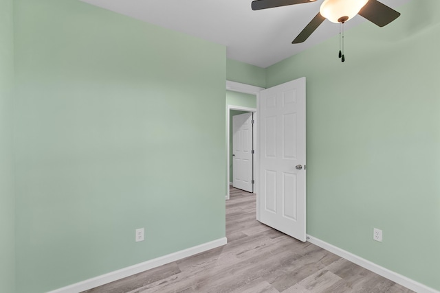 812 Donna St, Morristown, TN 37814 - unfurnished bedroom featuring baseboards, light wood-type flooring, and a ceiling fan