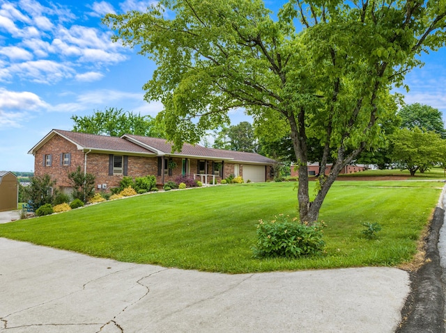 1327 Clinch View Cir, Jefferson City, TN 37760 - ranch-style home featuring a front yard, a garage, brick siding, and covered porch