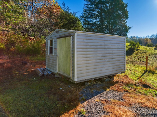 view of outbuilding