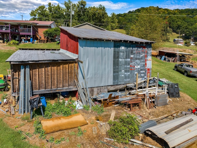 view of outbuilding