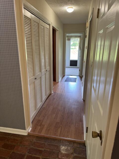 2414 Woodchuck Dell, Morristown, TN 37814 - hall with baseboards