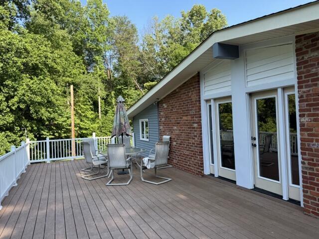2414 Woodchuck Dell, Morristown, TN 37814 - deck featuring outdoor dining space