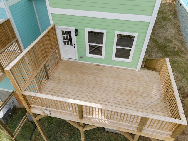 274A W Main St, Dandridge, TN 37725 - view of wooden deck
