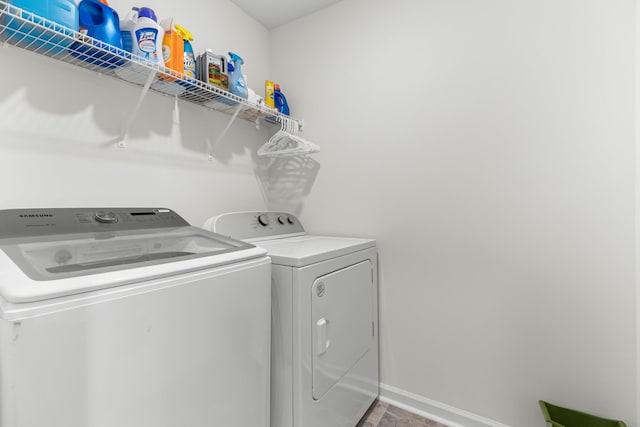 2909 Nicole Cir, Morristown, TN 37814 - washroom featuring washing machine and dryer and baseboards