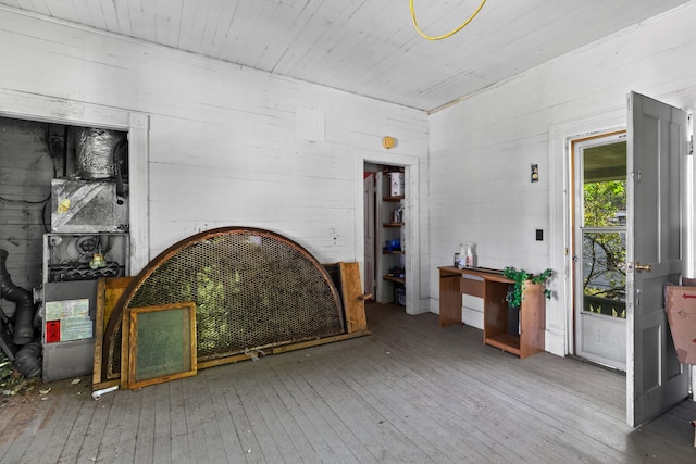 115 E Meeting St, Dandridge, TN 37725 - living area featuring hardwood / wood-style floors