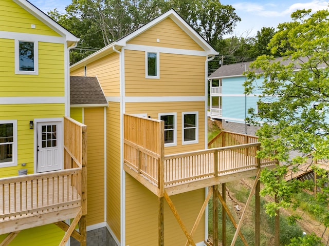 270A W Main St, Dandridge, TN 37725 - rear view of property featuring a wooden deck and a shingled roof