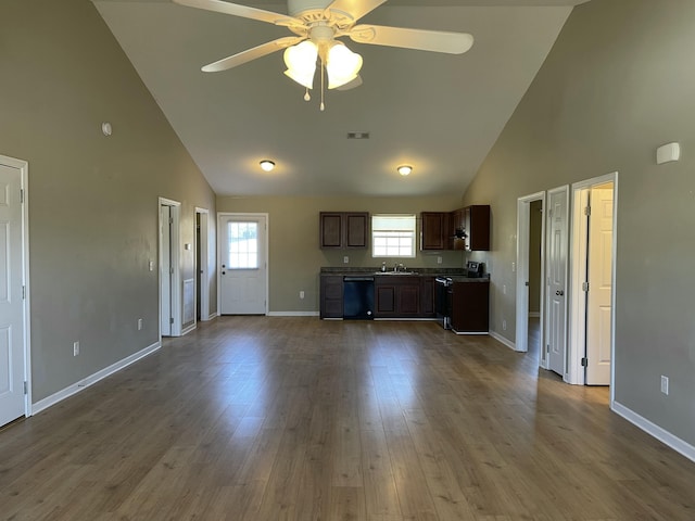 kitchen with sink, wood-type flooring, stainless steel range, dishwasher, and ceiling fan