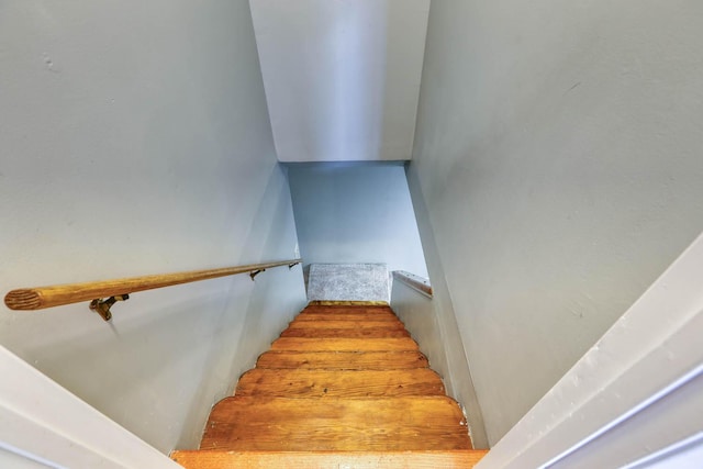 506 Viola Cir, Mount Carmel, TN 37645 - view of stairway