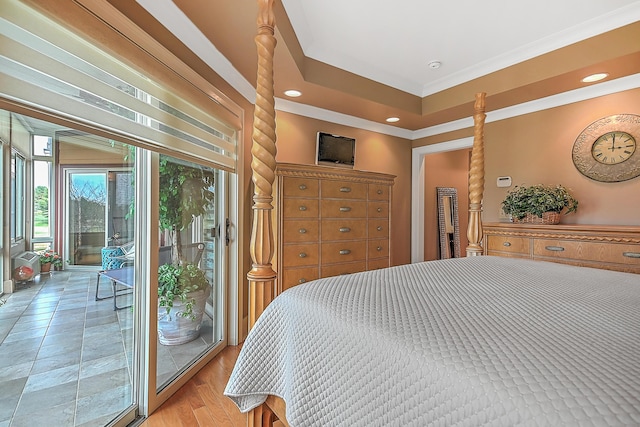 351 Monroe Pvt Dr, Bristol, TN 37620 - bedroom featuring access to exterior, crown molding, recessed lighting, and light wood-style flooring