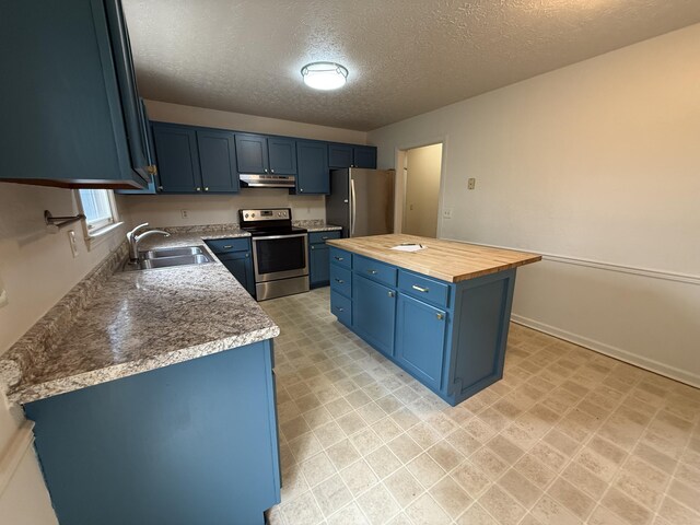 968 Cedar Trace Ln, Morristown, TN 37814 - kitchen featuring appliances with stainless steel finishes, a sink, blue cabinets, a textured ceiling, and wooden counters