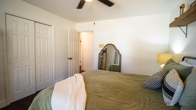 bedroom with a closet and a ceiling fan