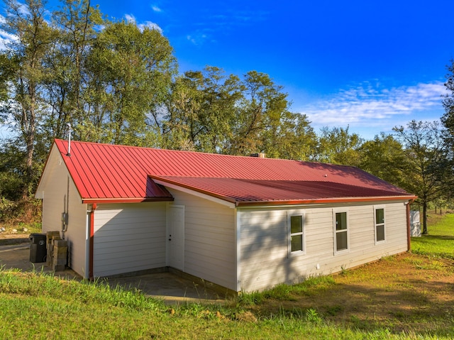 view of home's exterior