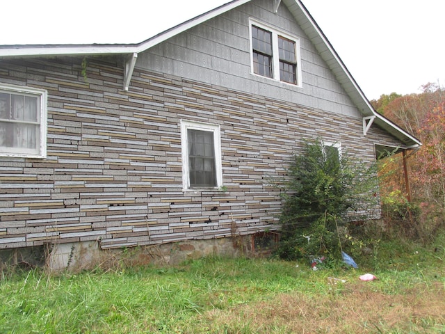 view of side of home