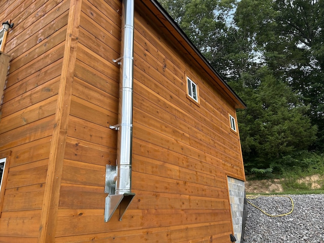1101 Beason Ridge Rd, New Tazewell, TN 37825 - view of property exterior featuring a garage