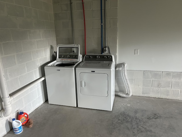 1101 Beason Ridge Rd, New Tazewell, TN 37825 - laundry room featuring separate washer and dryer and concrete block wall