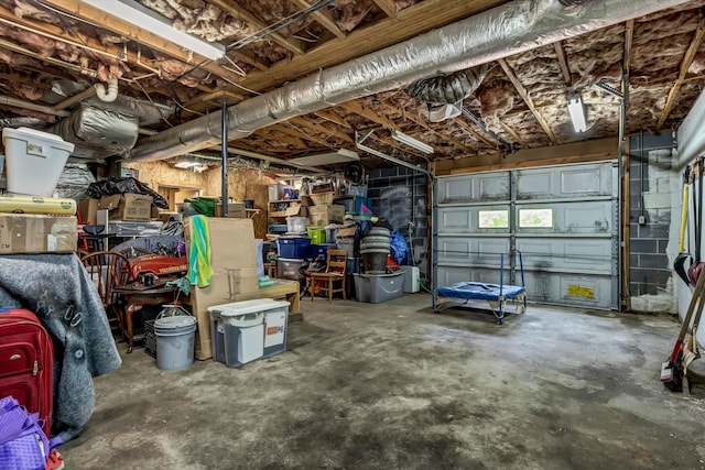 1651 Old Liberty Hill Rd, Morristown, TN 37814 - view of garage