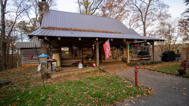 view of front of home with covered porch