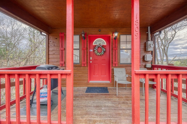 property entrance with a porch