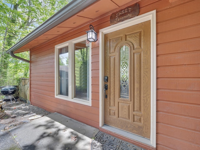 view of property entrance
