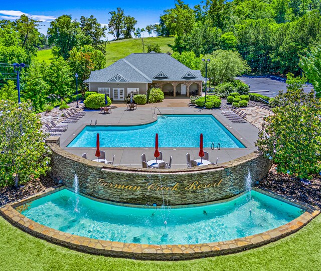314 Sandpiper Ln, Bean Station, TN 37708 - community pool featuring french doors and a patio area