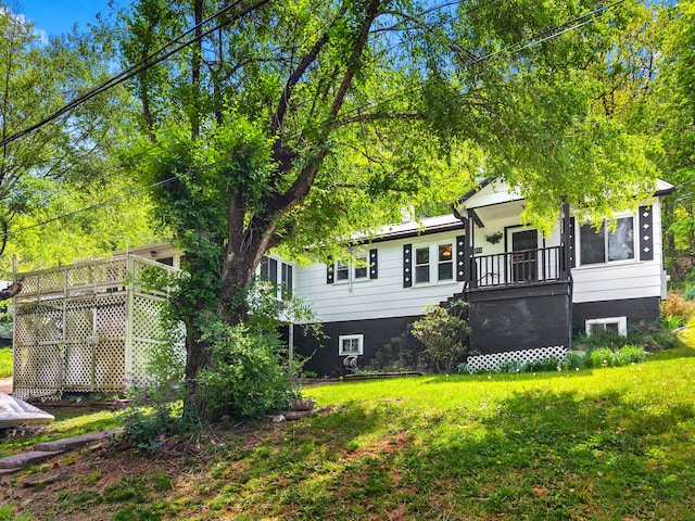 1900 Mountain View Ave, Kingsport, TN 37664 - rear view of house featuring a yard