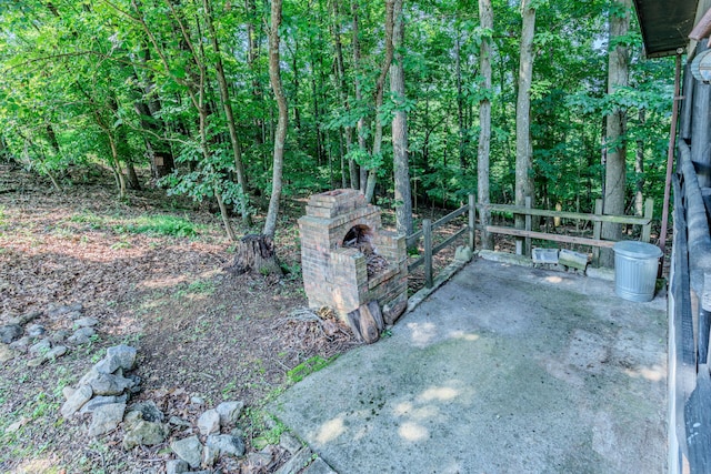 484 Buttermilk Rd, Blountville, TN 37617 - gate with a patio area
