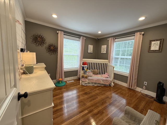 2466 Kidwell Ridge Rd, Morristown, TN 37814 - bedroom with multiple windows, crown molding, baseboards, wood finished floors, and recessed lighting