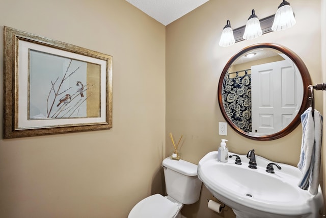 1442 Darbee Dr, Morristown, TN 37814 - full bathroom with toilet and a sink