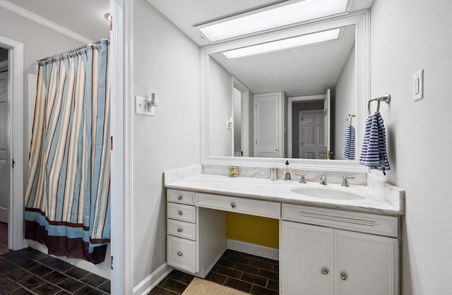 1442 Darbee Dr, Morristown, TN 37814 - bathroom with vanity and curtained shower
